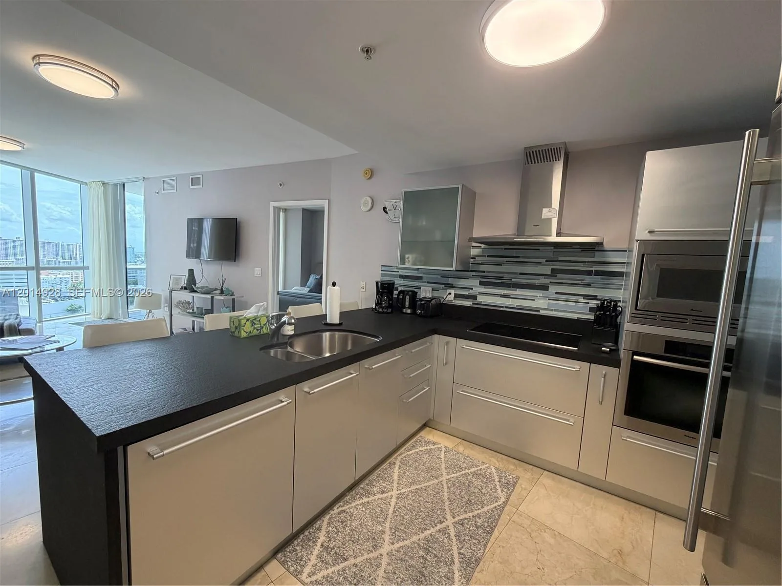 18201 Collins Ave # 1908, Sunny Isles Beach, FL 33160 photo 4