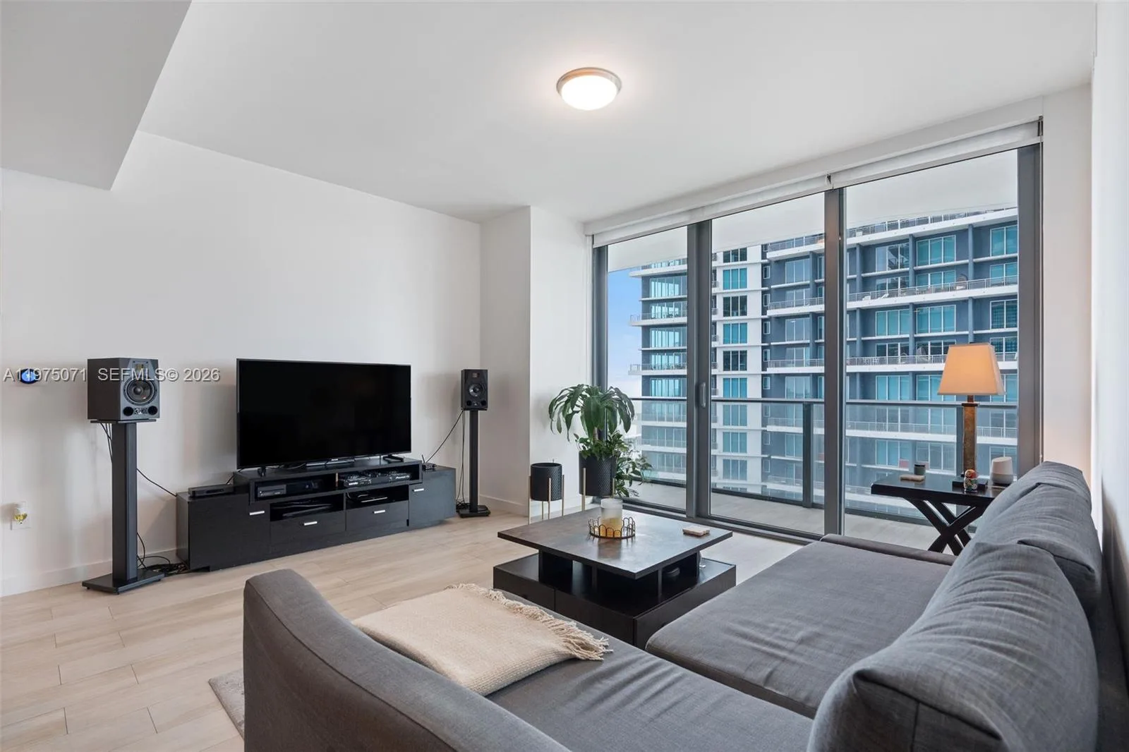 1300 S Miami Ave # 2807, Miami, FL 33130 photo 2
