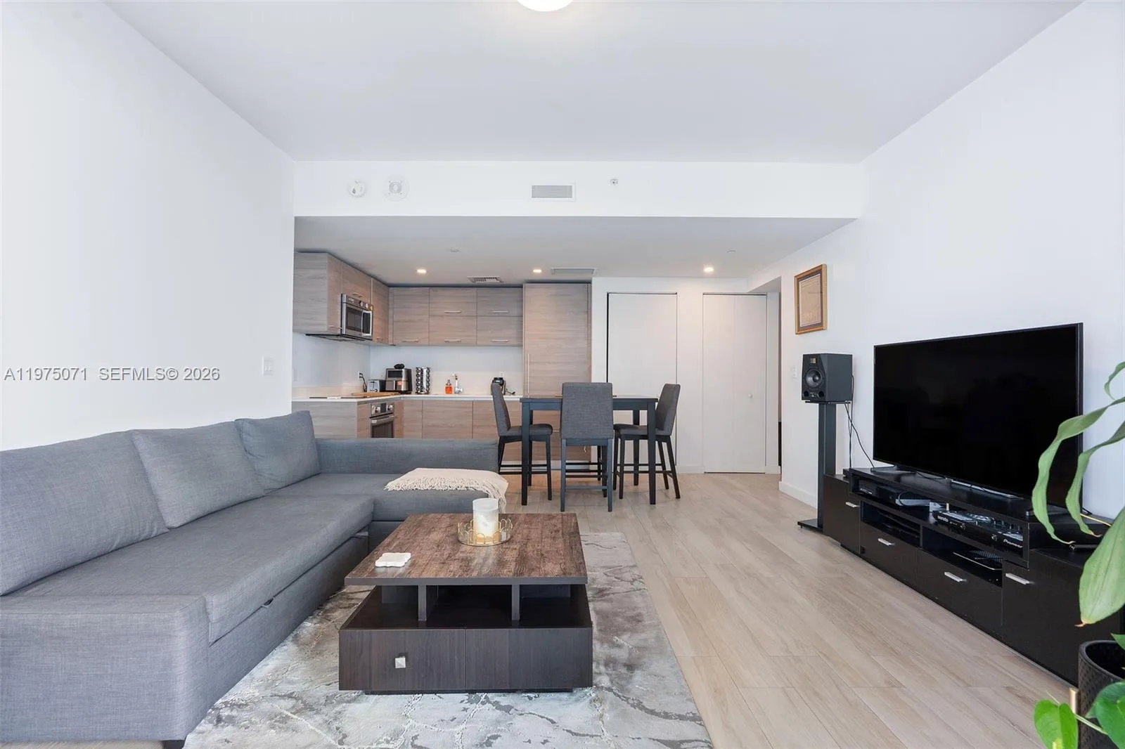 1300 S Miami Ave # 2807, Miami, FL 33130 photo 3