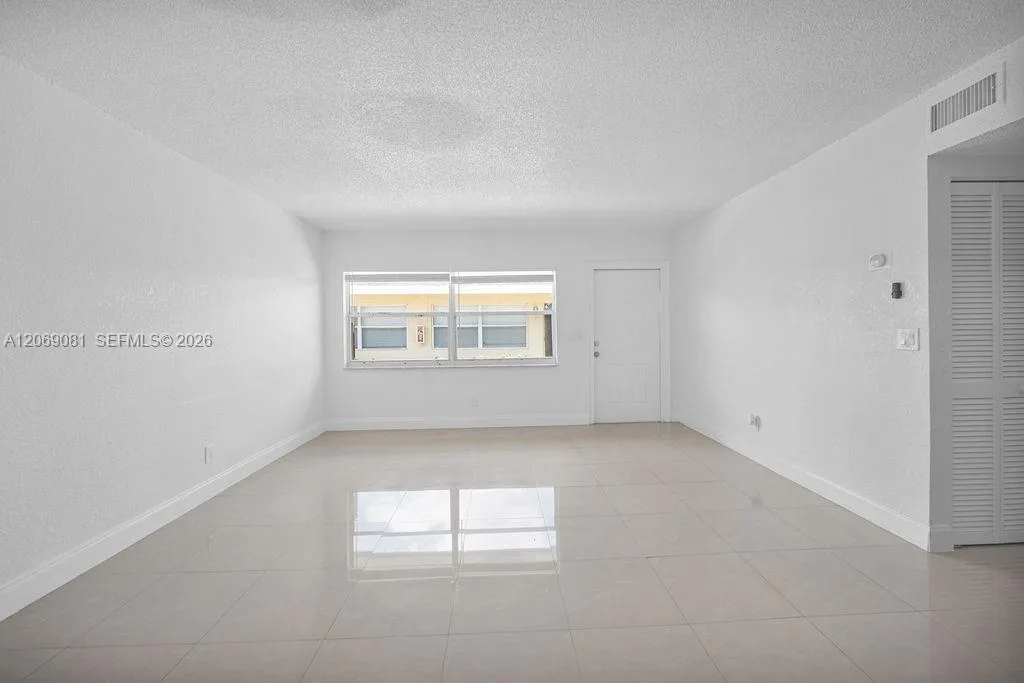 6953 SW 7th St, Margate, FL 33068 photo 2