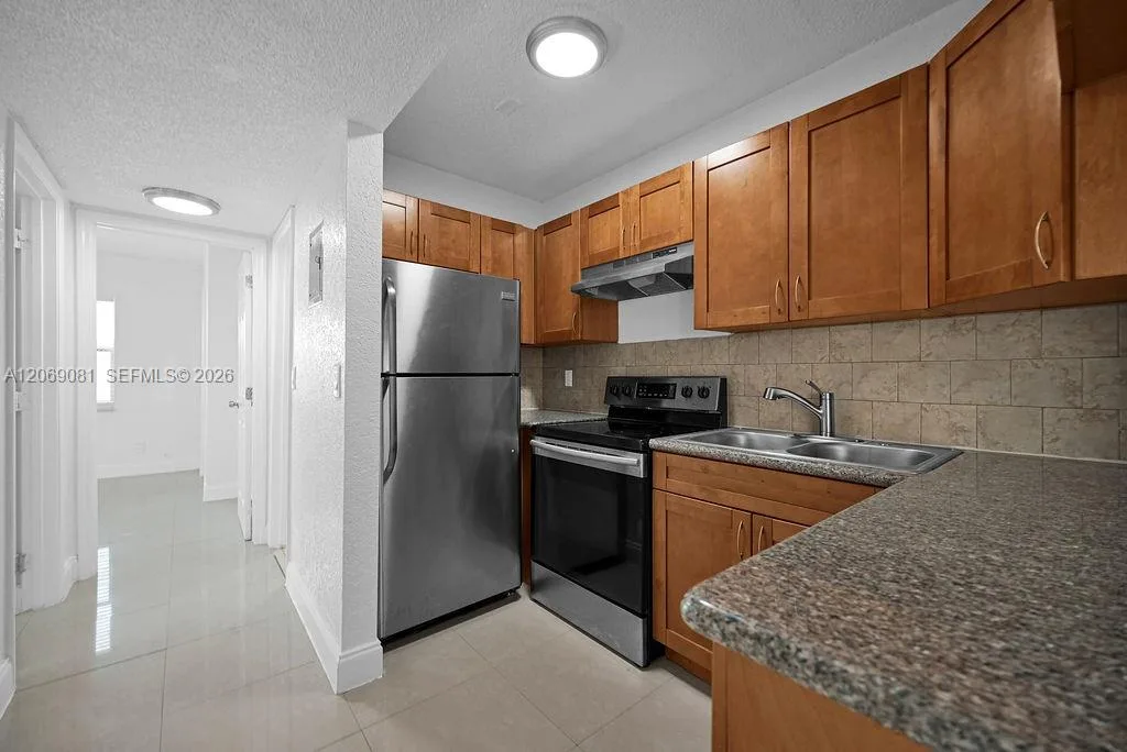 6953 SW 7th St, Margate, FL 33068 photo 3