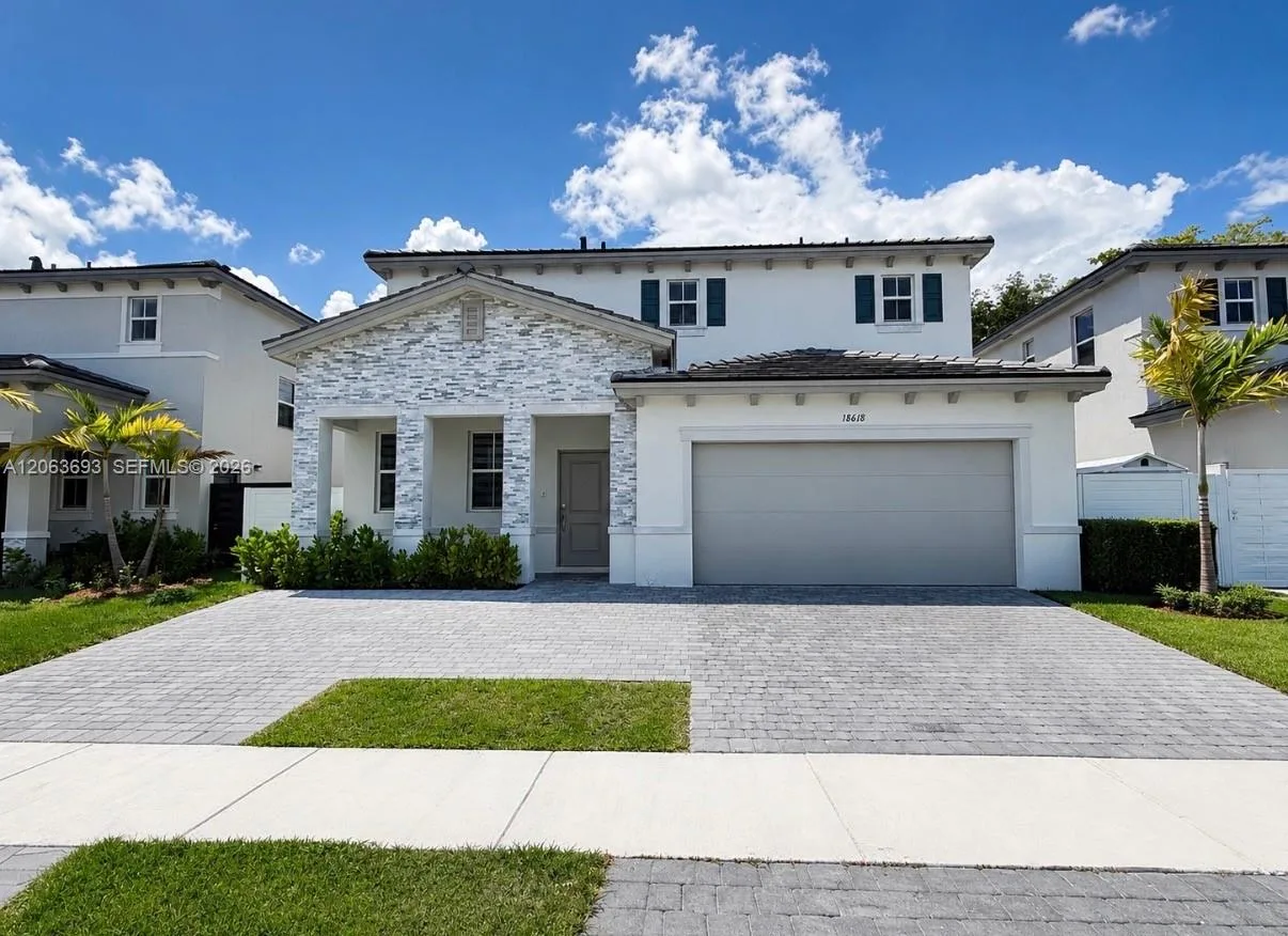 18618 SW 136th Ct, Miami, FL 33177