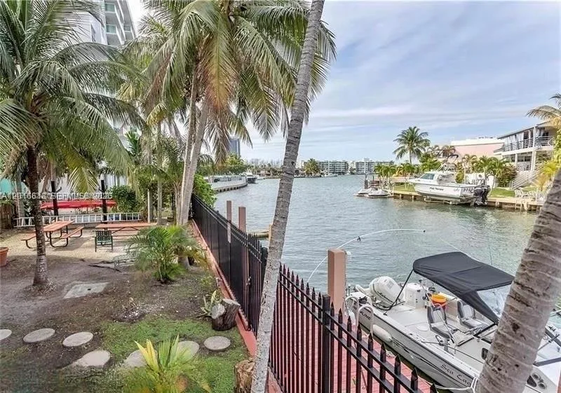 2903 N Miami Beach Blvd # 906, North Miami Beach, FL 33160 photo 6