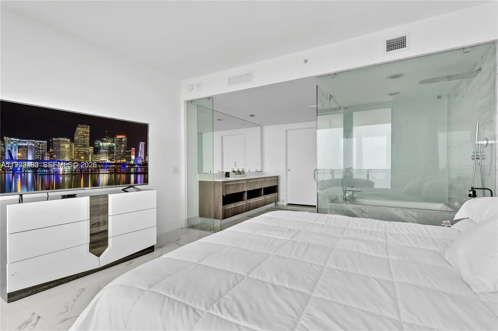 3131 NE 7th Ave # 4202, Miami, FL 33137 photo 11