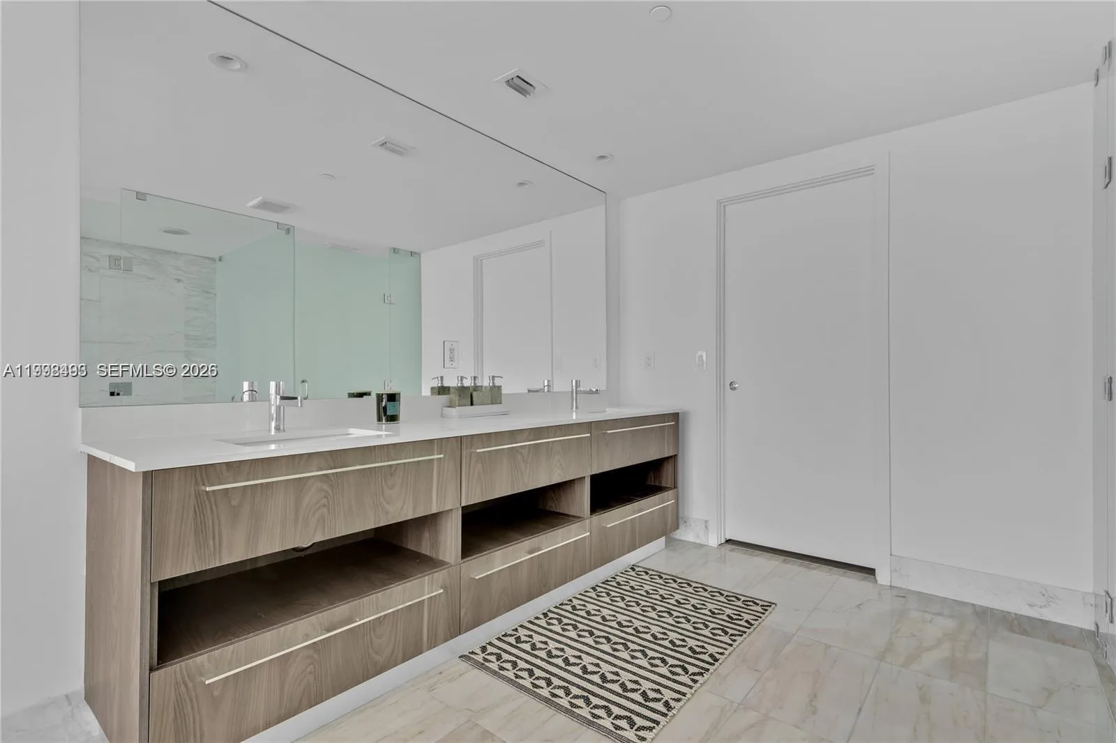3131 NE 7th Ave # 4202, Miami, FL 33137 photo 9