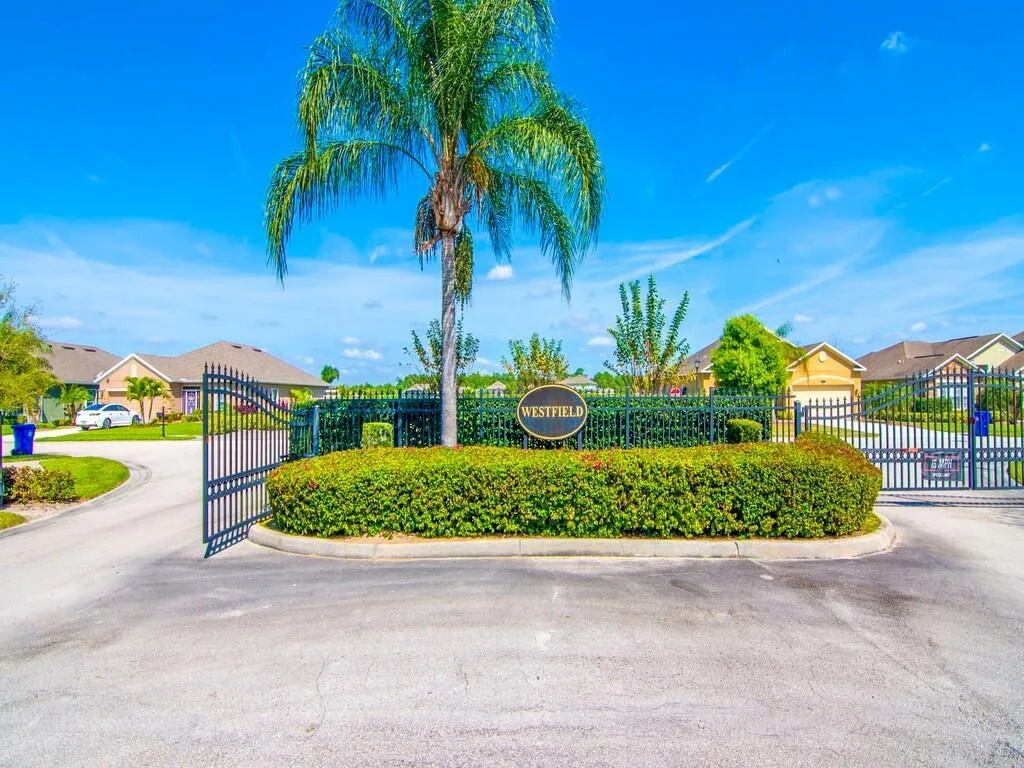 8095 Westfield Circle, Vero Beach, FL 32966 photo 3