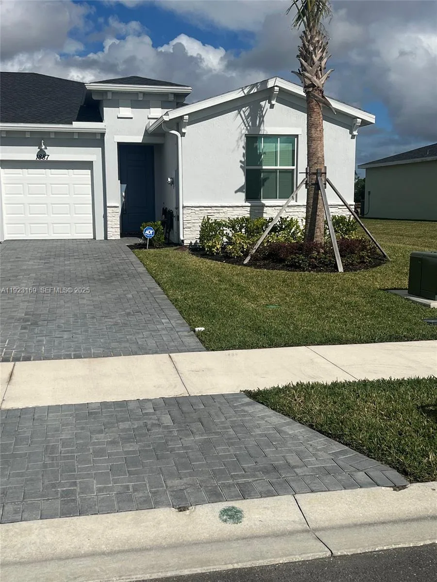 1887 Cerulean Dr, Palm Bay, FL 32907