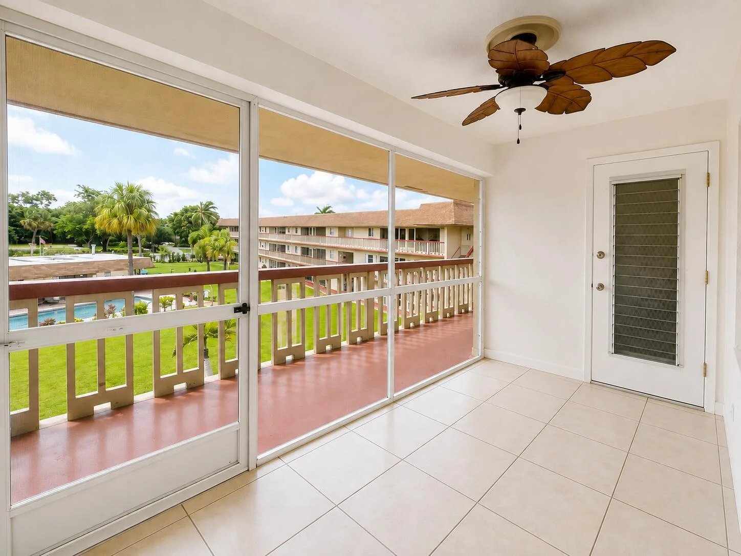 5300 WASHINGTON Street # S313, Hollywood, FL 33021