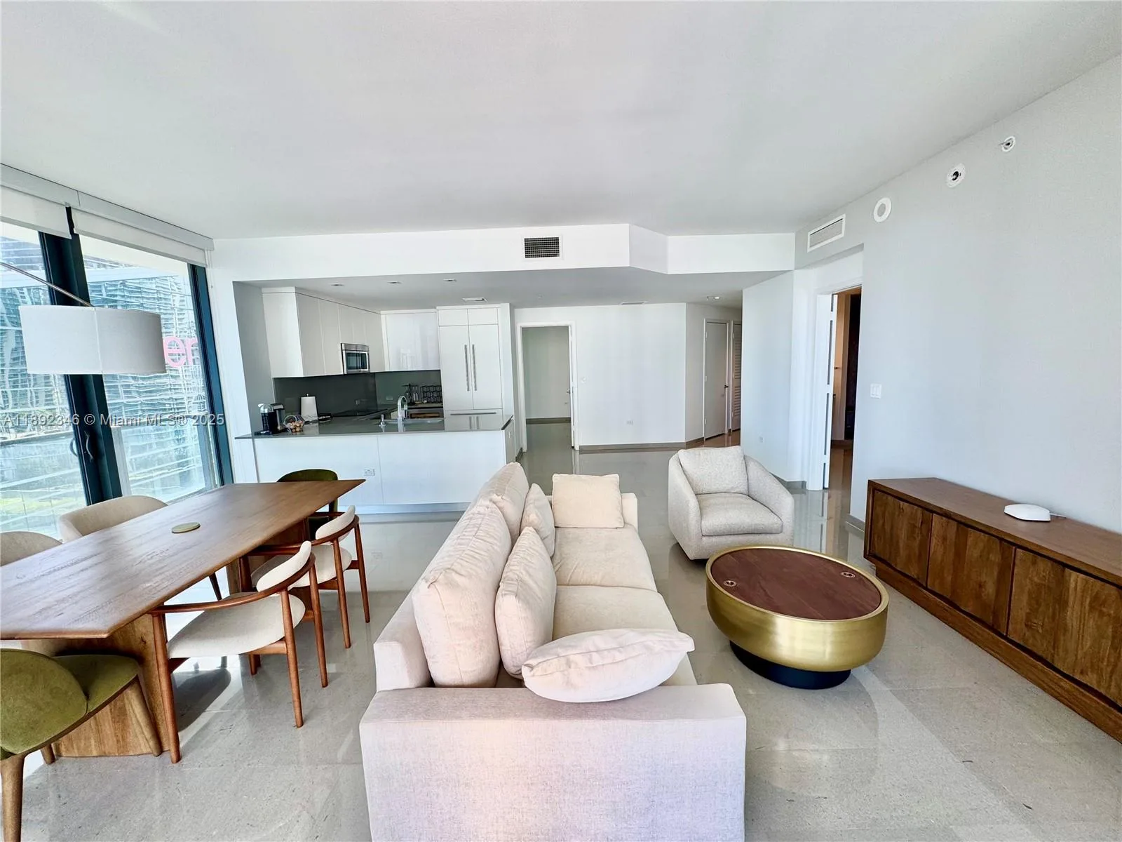 68 SE 6th St # 1501, Miami, FL 33131 photo 10