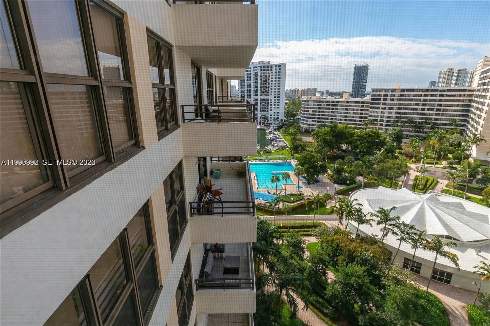 2500 PARKVIEW DR # 1418, Hallandale Beach, FL 33009 photo 3