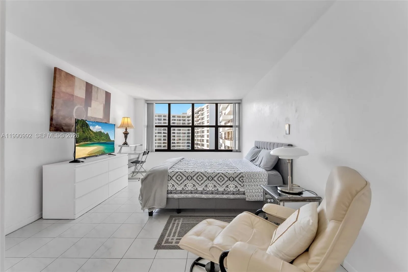 2500 PARKVIEW DR # 1418, Hallandale Beach, FL 33009 photo 9