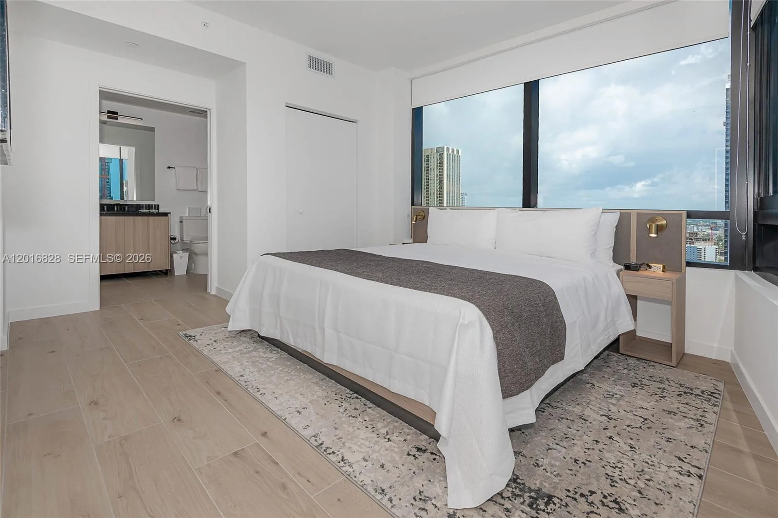 225 N Miami Ave # 2801, Miami, FL 33128 photo 3