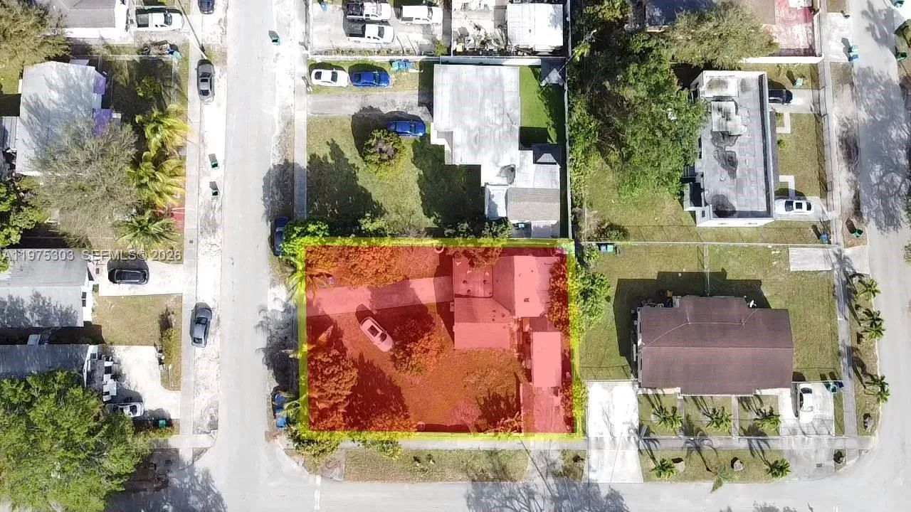 1086 NW 101st St, Miami, FL 33150 photo 2
