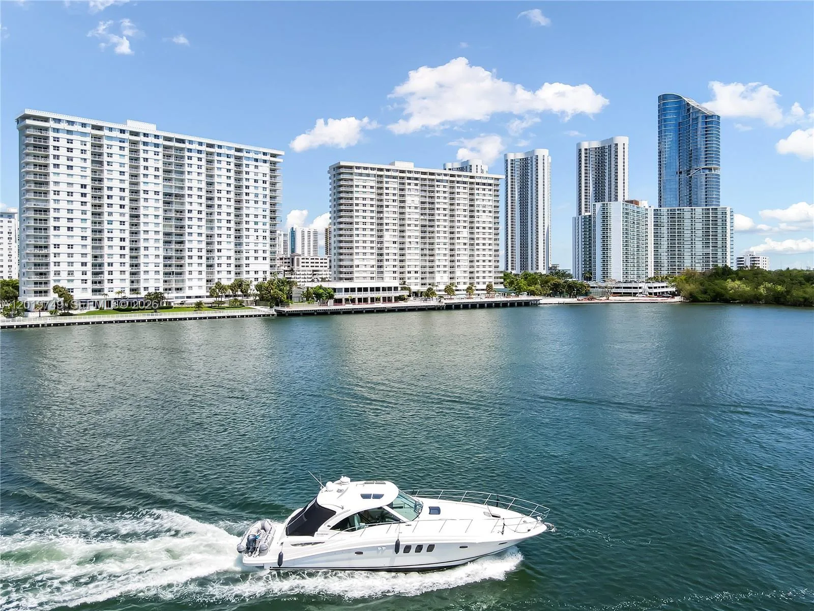300 Bayview Dr # 307, Sunny Isles Beach, FL 33160 photo 2