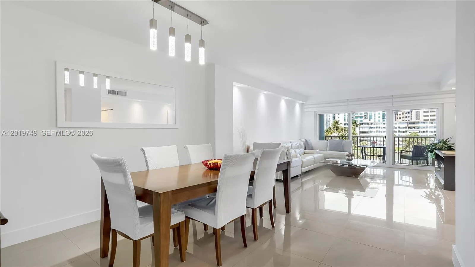 300 Bayview Dr # 307, Sunny Isles Beach, FL 33160 photo 3