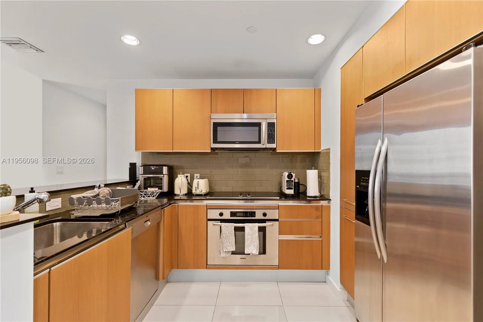 1060 Brickell Ave # 2207, Miami, FL 33131 photo 3