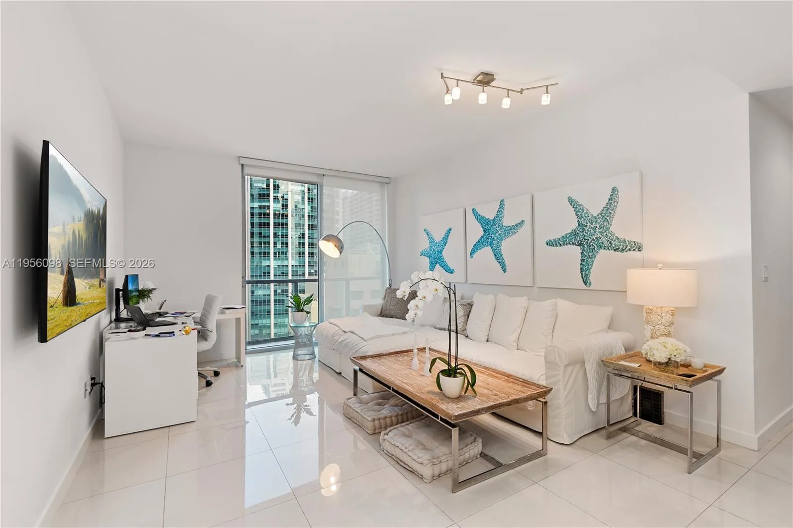 1060 Brickell Ave # 2207, Miami, FL 33131 photo 6
