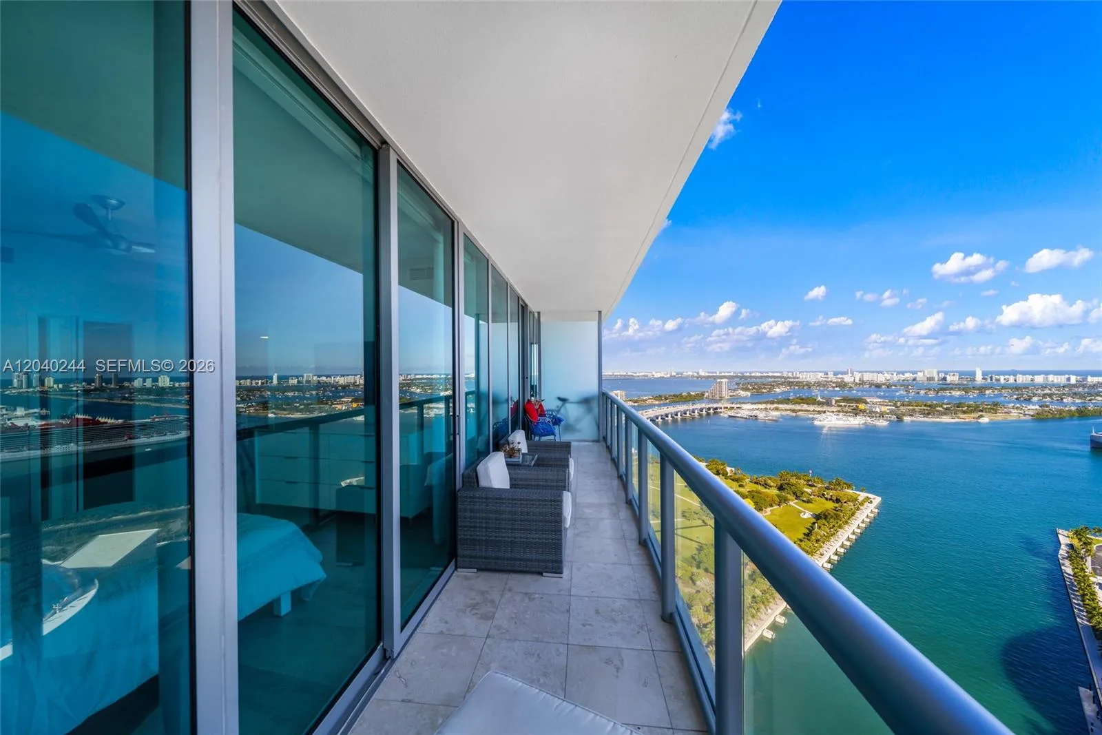 888 Biscayne Blvd # 3907, Miami, FL 33132 photo 3
