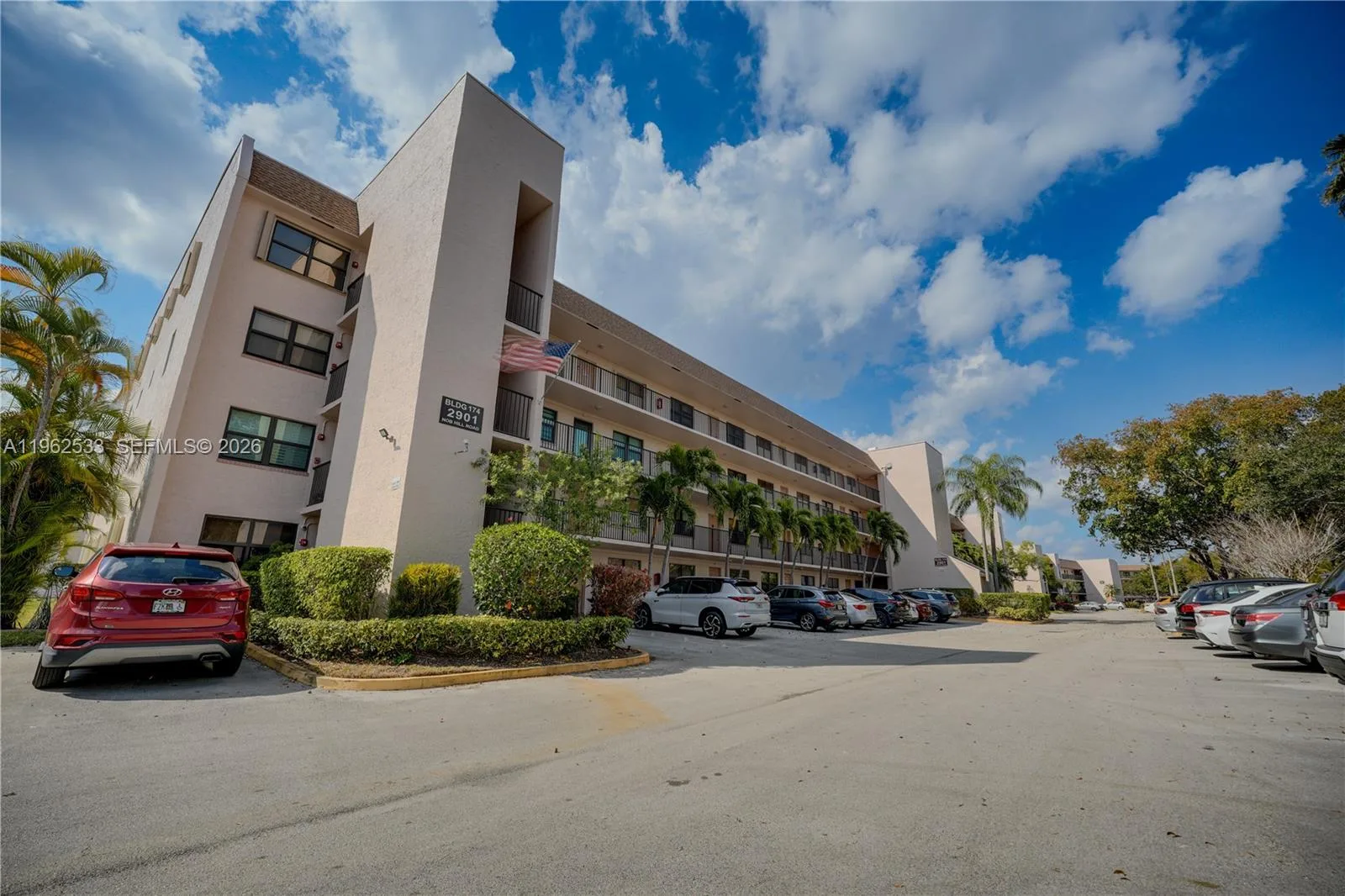 2901 N Nob Hill Rd # 303, Sunrise, FL 33322