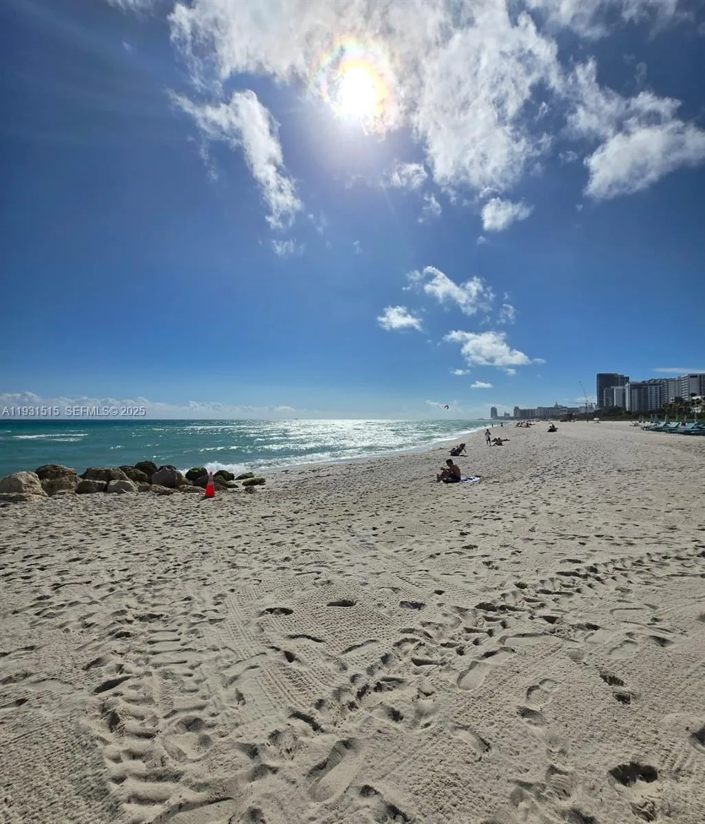 2899 Collins Ave # 410, Miami Beach, FL 33140
