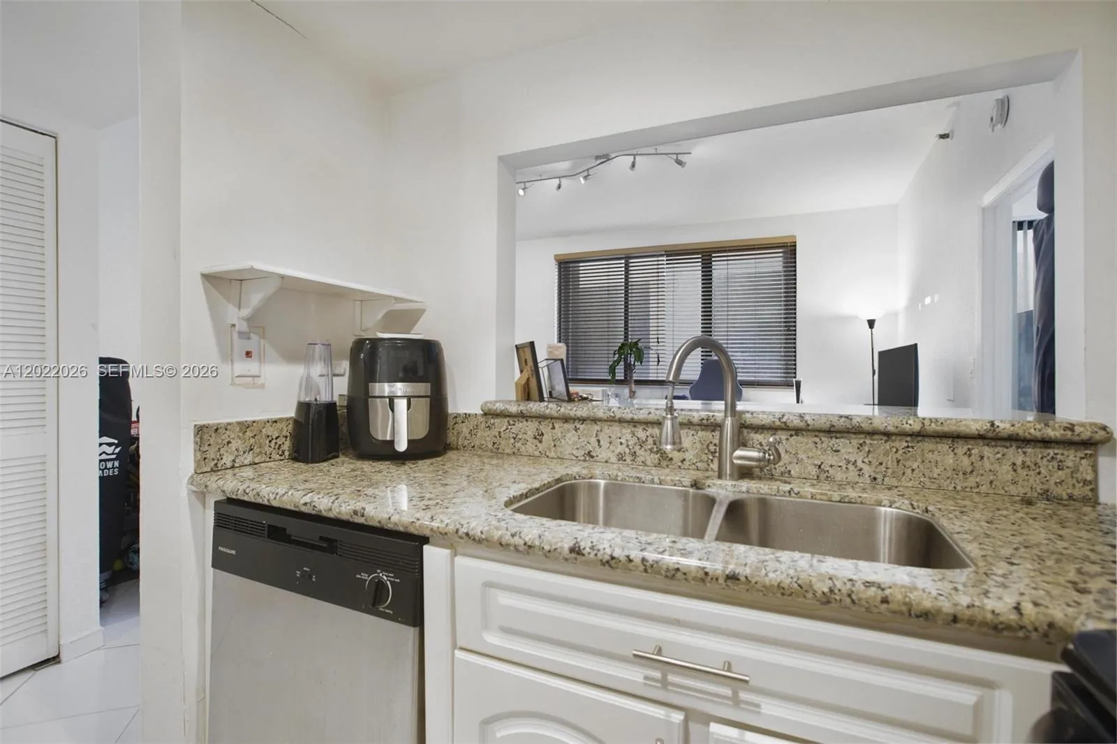 540 Brickell Key Dr # 308, Miami, FL 33131 photo 8