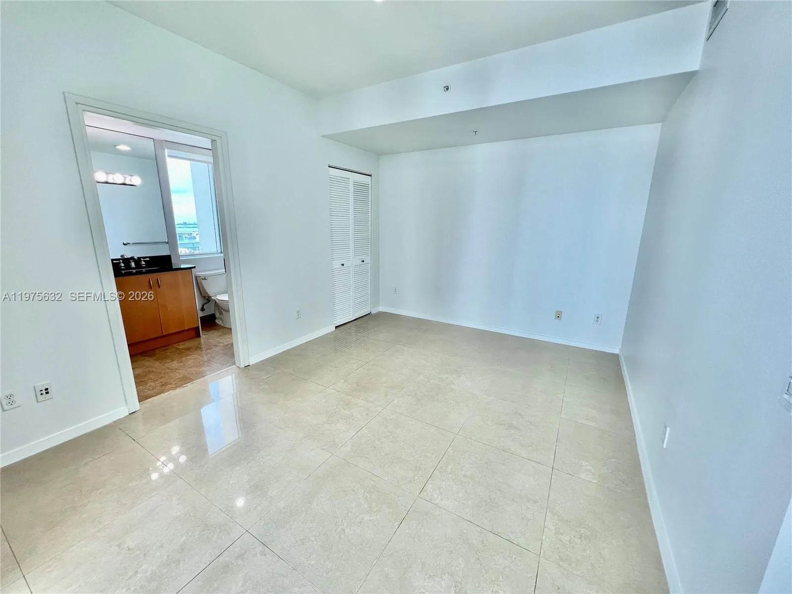 300 S Biscayne Blvd # 3011, Miami, FL 33131 photo 10