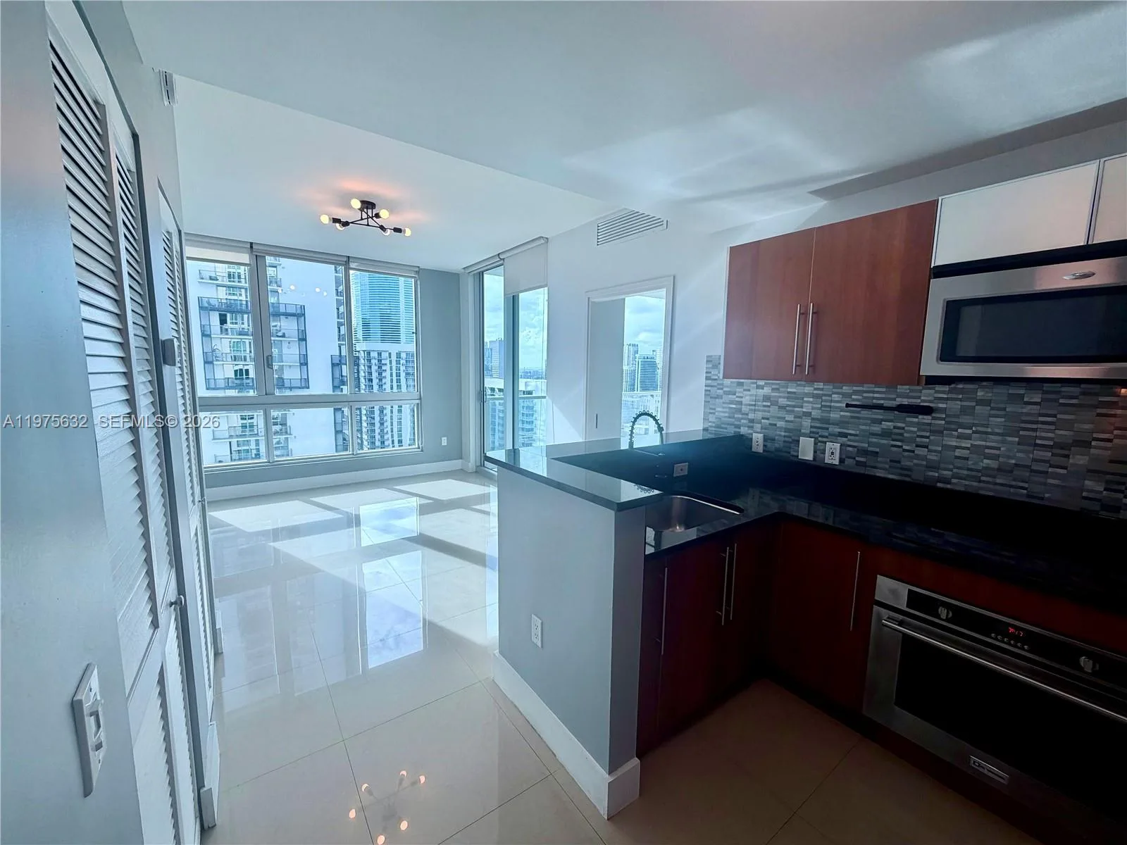 300 S Biscayne Blvd # 3011, Miami, FL 33131 photo 5