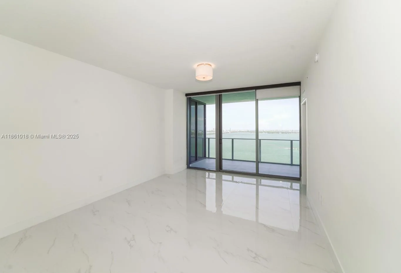 700 NE 24th St # 2904, Miami, FL 33137 photo 3