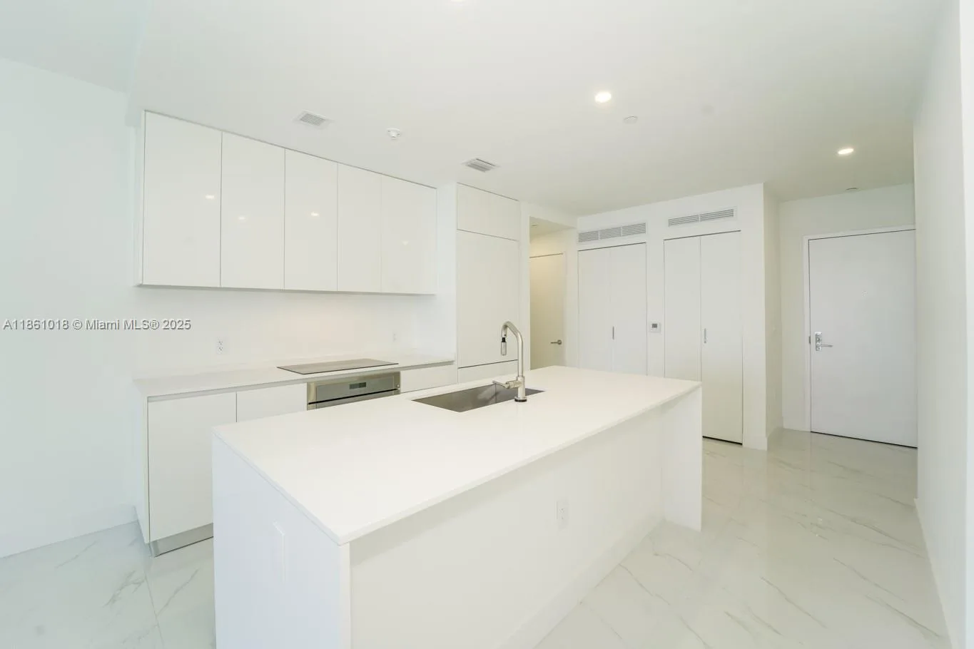 700 NE 24th St # 2904, Miami, FL 33137 photo 6