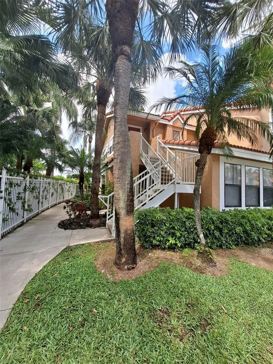15581 SW 104th Ter # 221, Miami, FL 33196