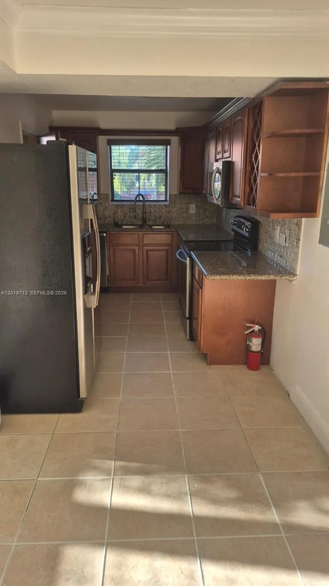 15581 SW 104th Ter # 221, Miami, FL 33196 photo 3