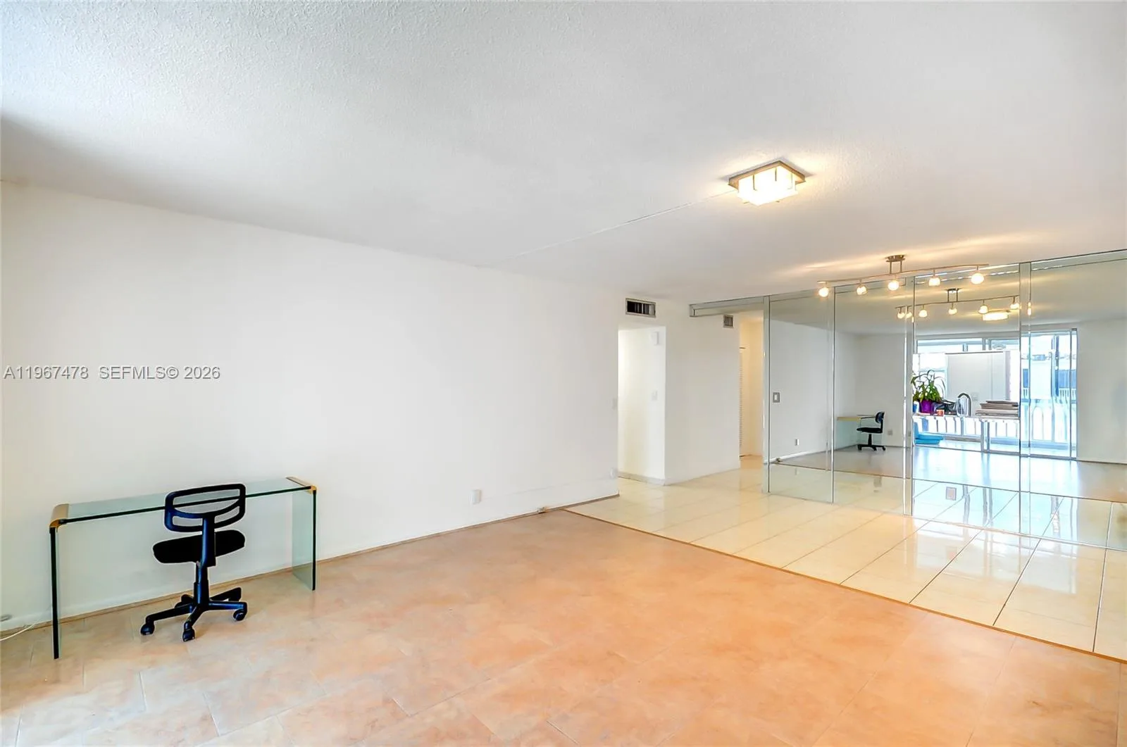 301 NE 14th Ave # 702, Hallandale Beach, FL 33009