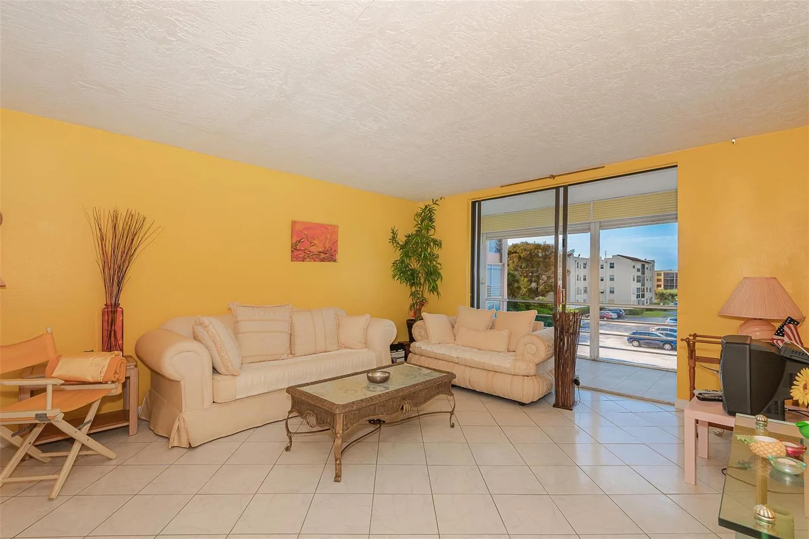 2861 Somerset Drive # 317, Lauderdale Lakes, FL 33311