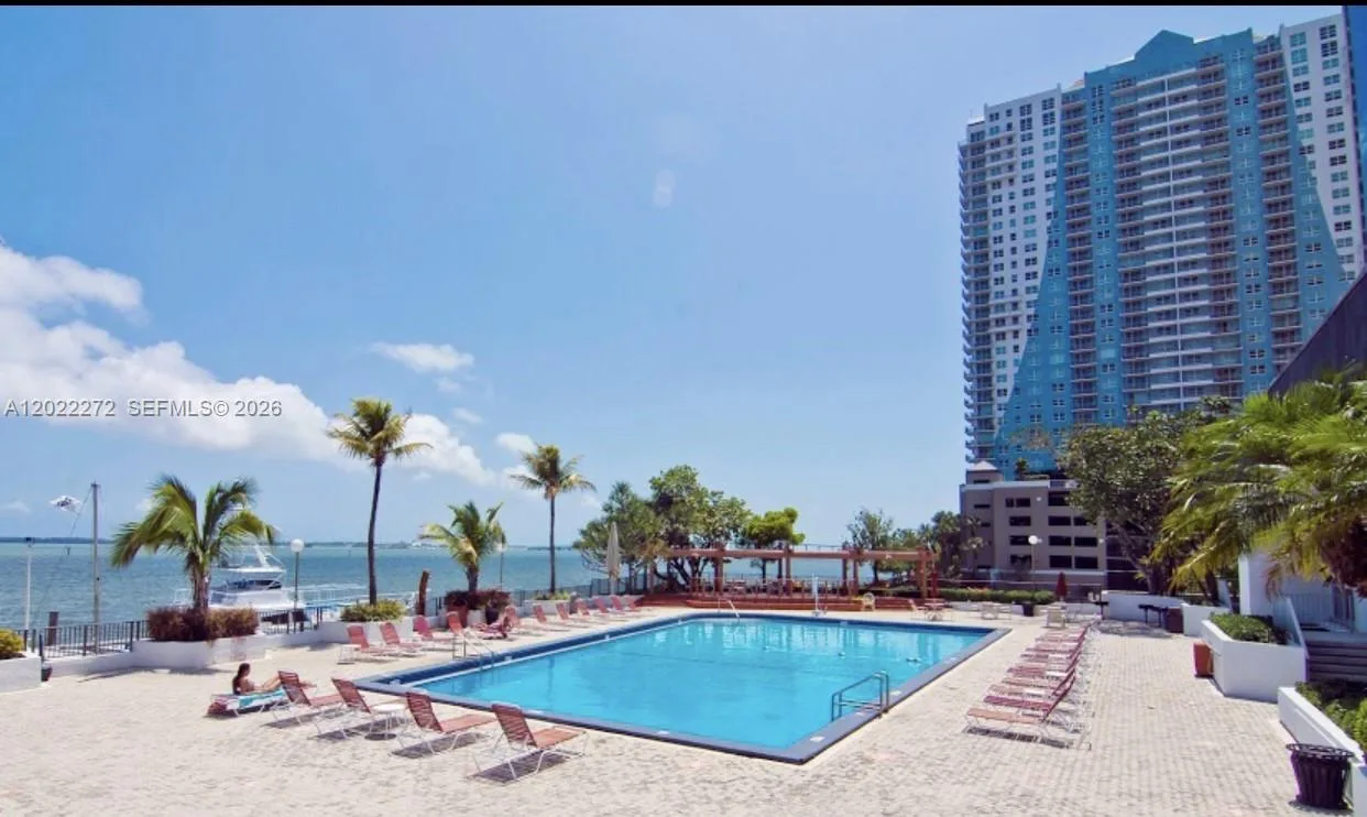 999 Brickell Bay Dr # 209, Miami, FL 33131