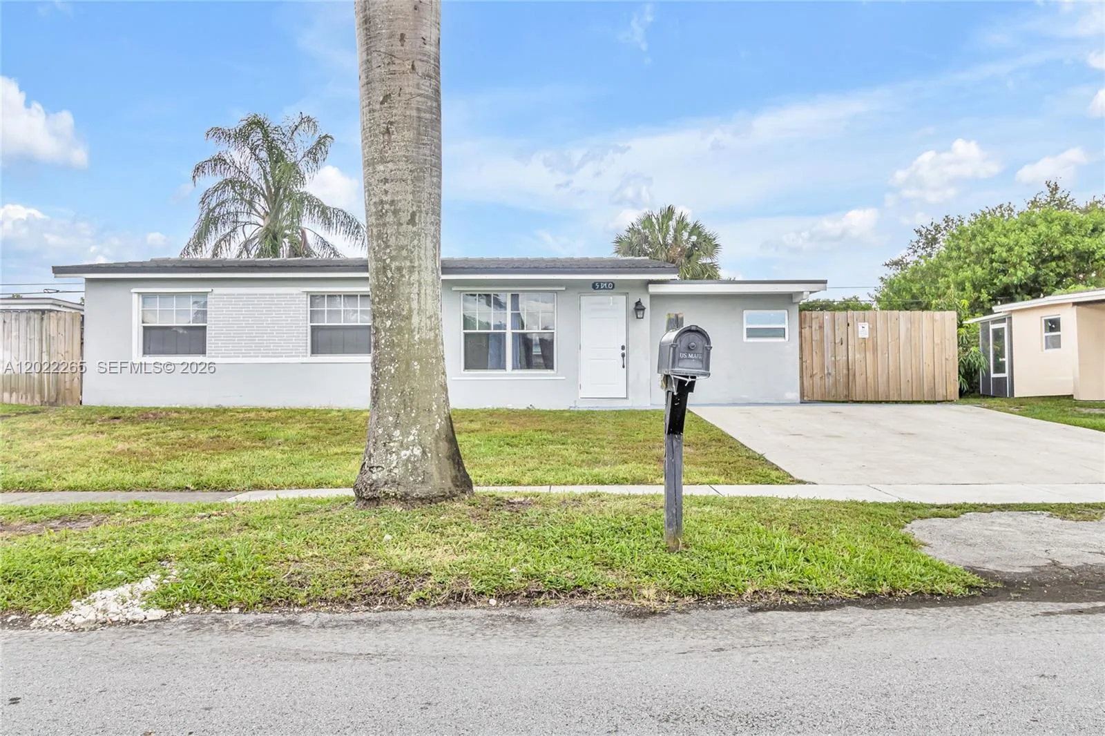 5630 SW 37th Ct, Davie, FL 33314