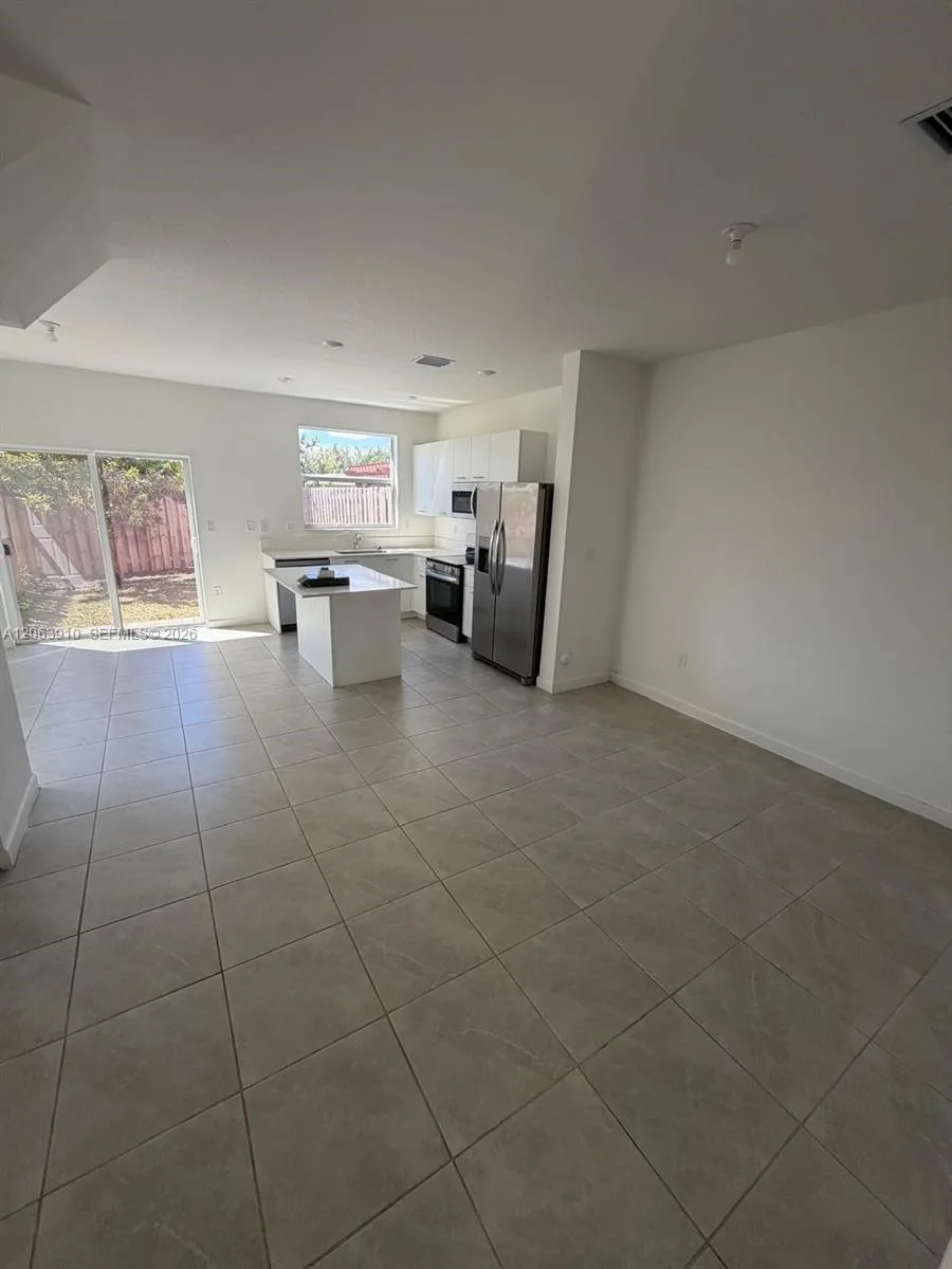 12527 NW 24 AVE # 12527, Miami, FL 33167 photo 3