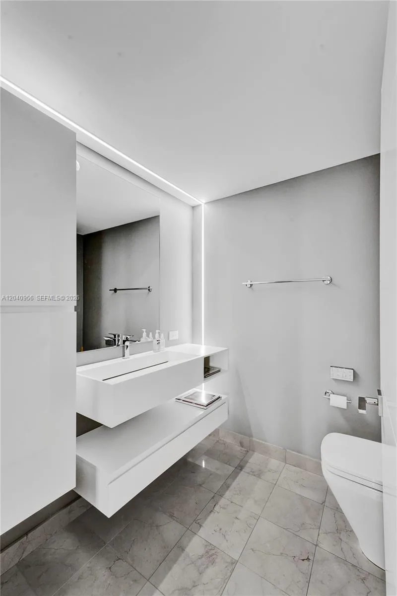 6365 Collins Ave # 2407, Miami Beach, FL 33141 photo 10