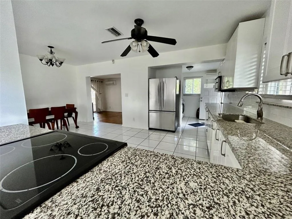 845 NW 10TH Avenue, Dania Beach, FL 33004 photo 4