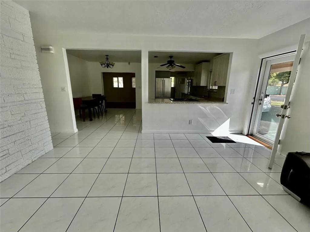 845 NW 10TH Avenue, Dania Beach, FL 33004 photo 8