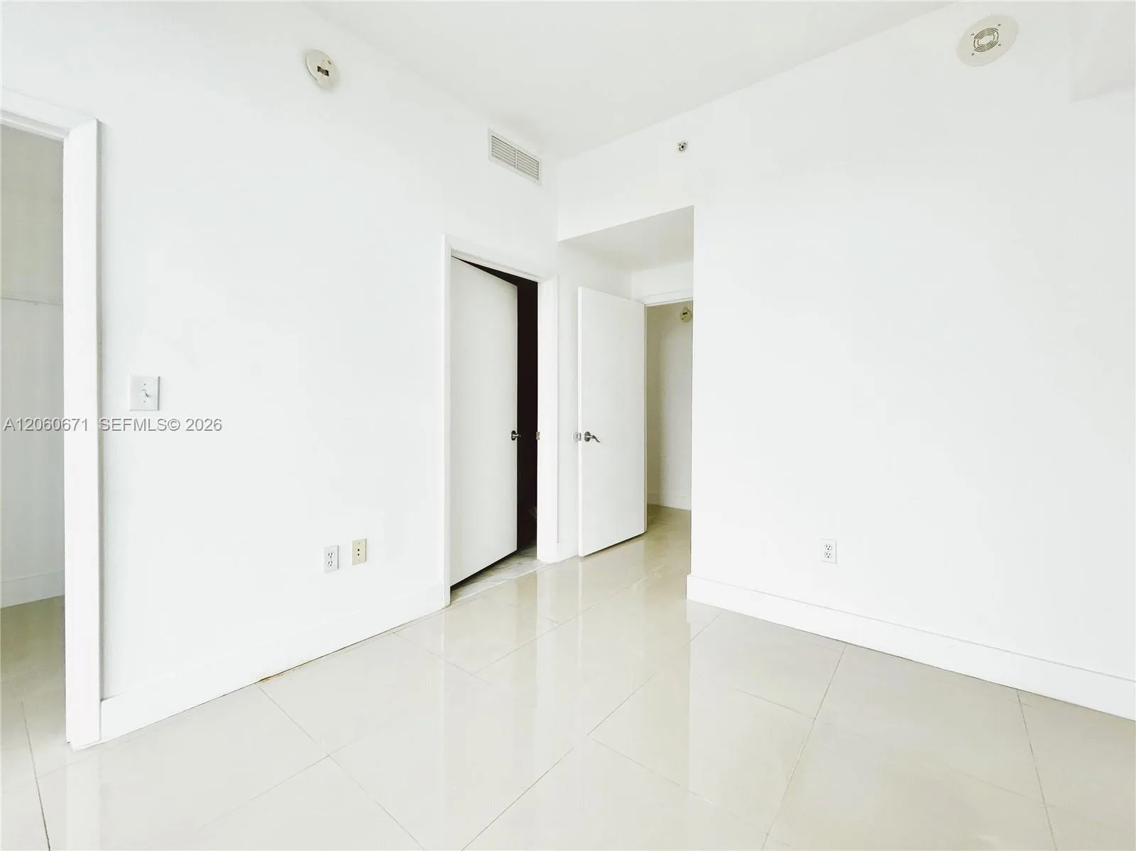 244 Biscayne Blvd # 4307, Miami, FL 33132 photo 11