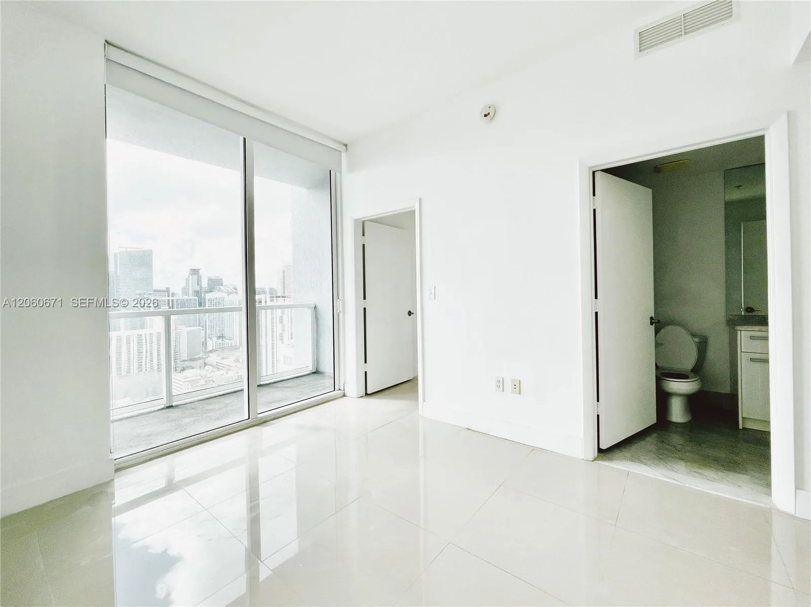 244 Biscayne Blvd # 4307, Miami, FL 33132 photo 8