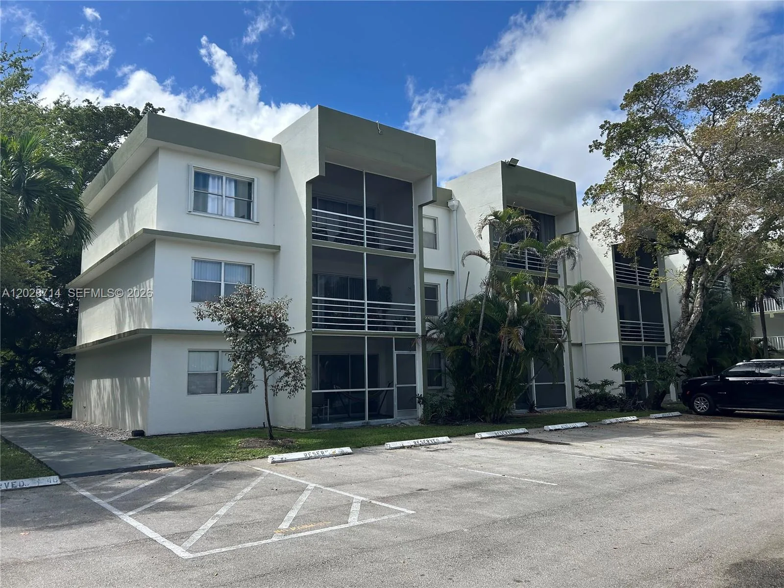 4205 N University Dr # 112, Sunrise, FL 33351
