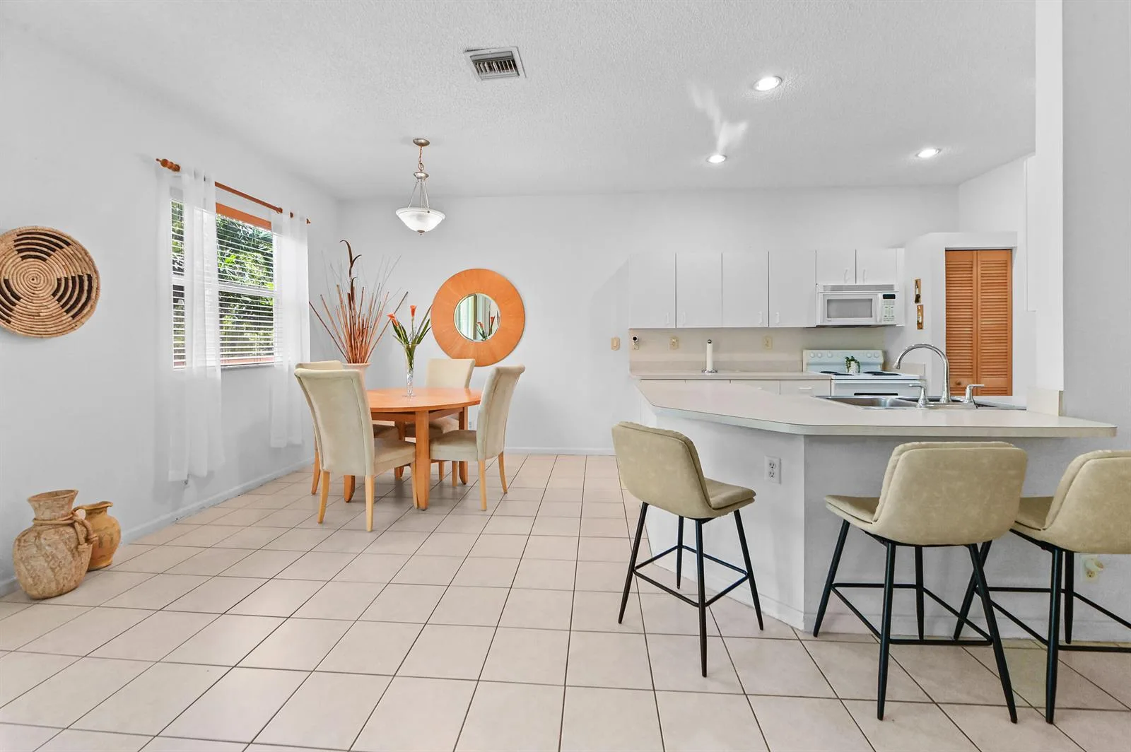 1308 Fishers Place, FL 33413 photo 10