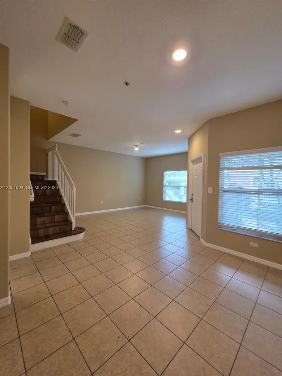 2851 W Prospect Rd # 404, Tamarac, FL 33309 — zdjęcie 2