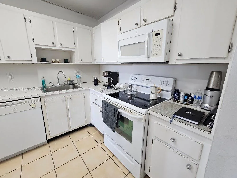 1200 NE Miami Gardens Dr # 605W, Miami, FL 33179 photo 2