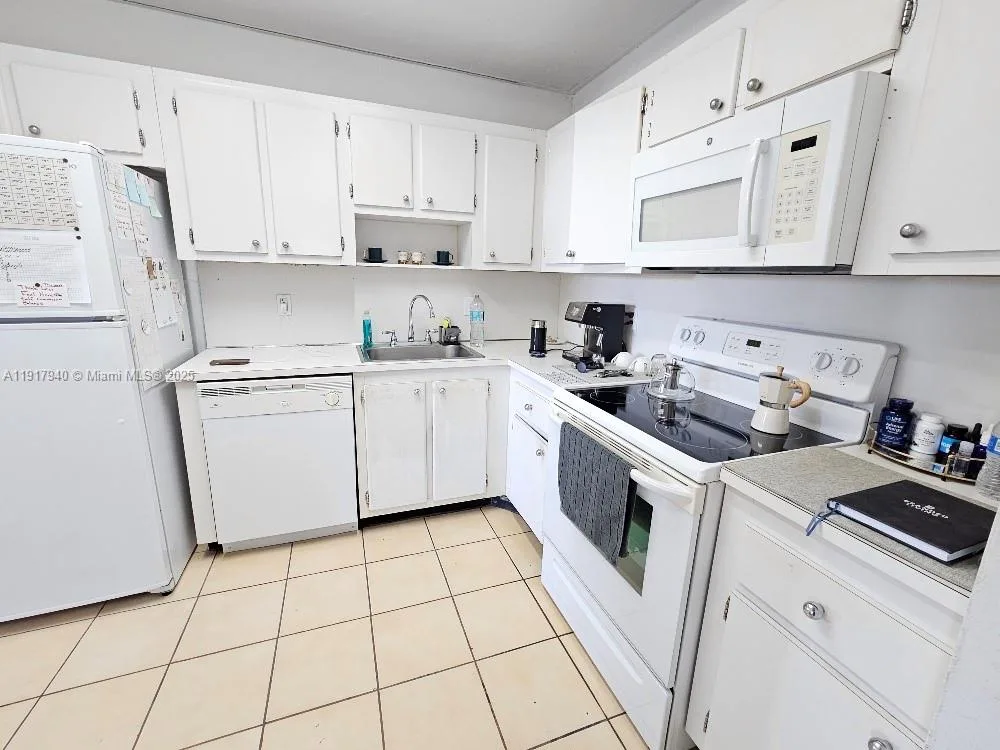 1200 NE Miami Gardens Dr # 605W, Miami, FL 33179 photo 4