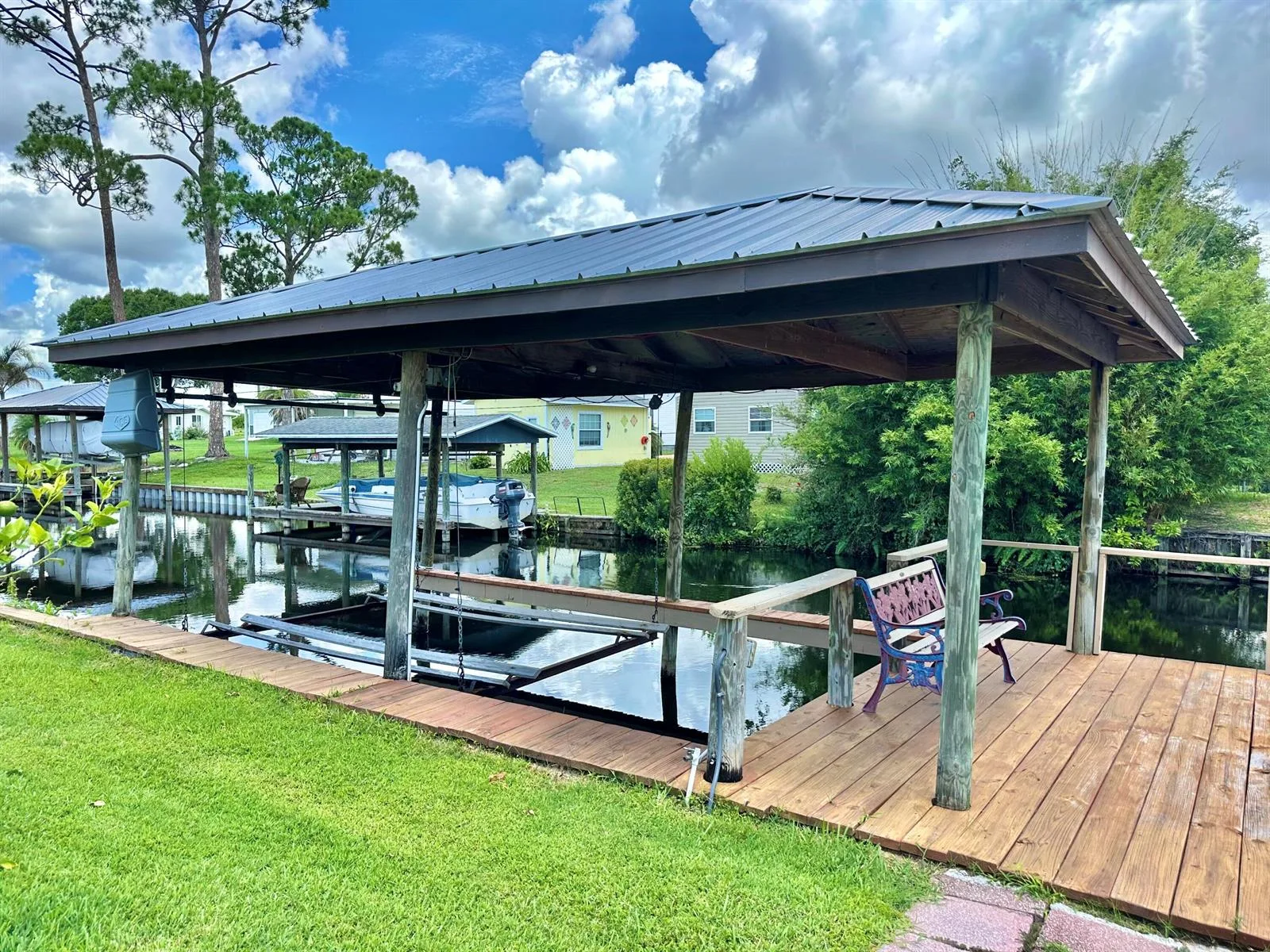 126 Lake Francis Drive, Lake Placid, FL 33852 photo 2