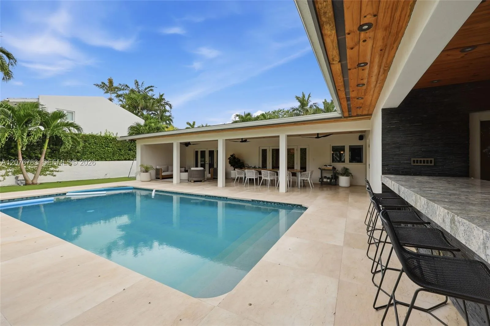 571 S Mashta Dr, Key Biscayne, FL 33149 photo 3