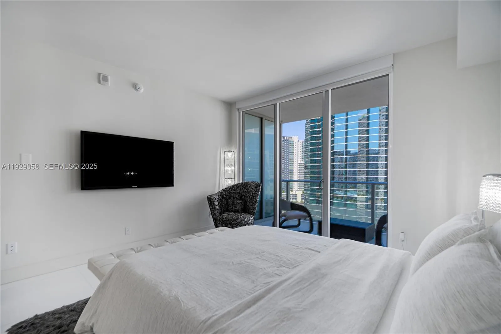 1300 Brickell Bay Dr # 1912, Miami, FL 33131 photo 8