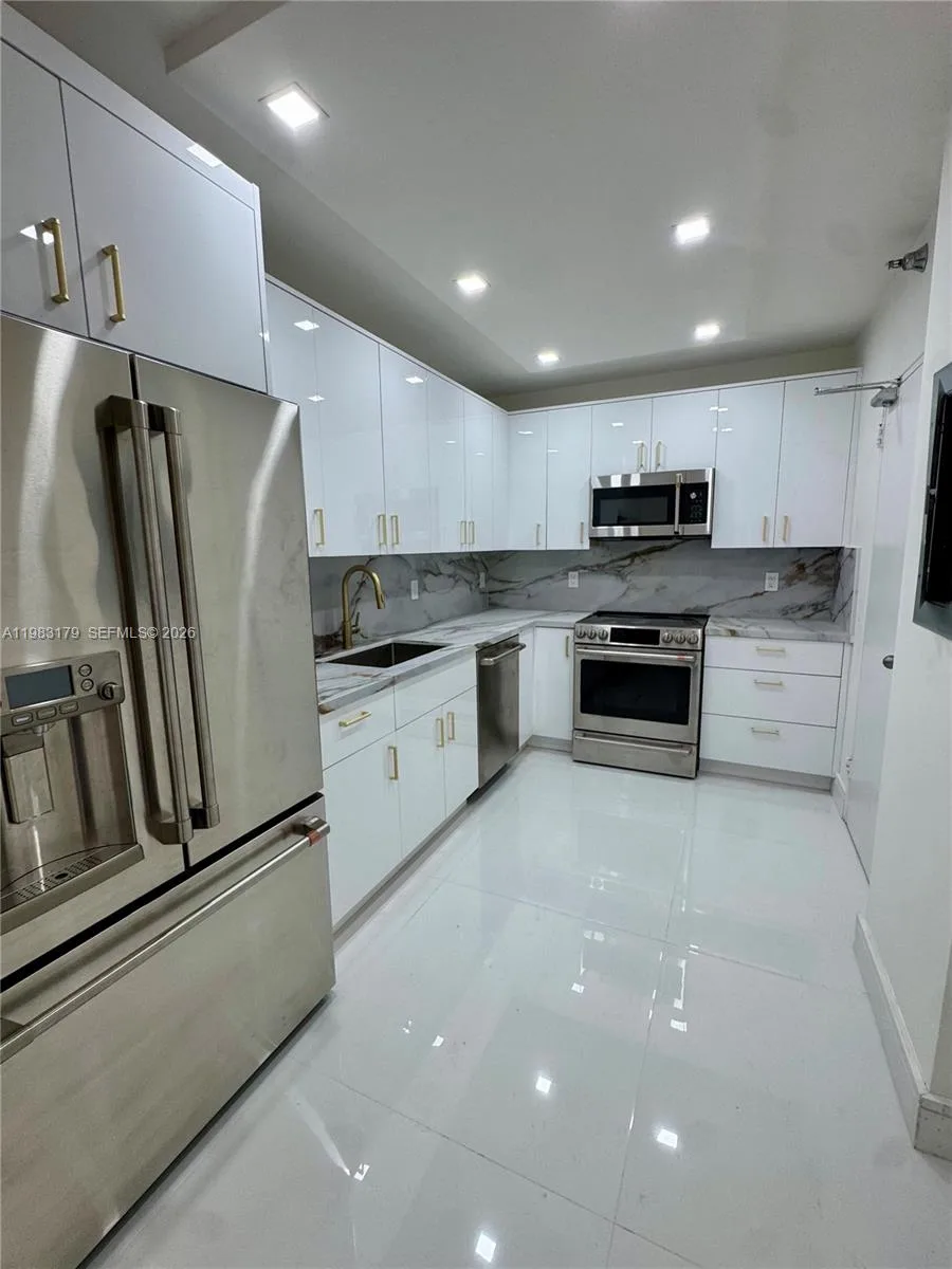 10185 Collins Ave # 606, Bal Harbour, FL 33154 photo 2
